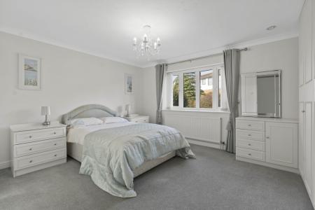 33 Mead Drive - Kitc