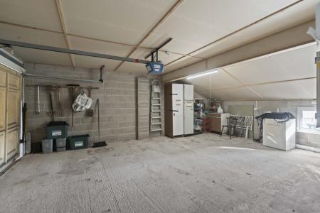 33 Mead Drive - Doub