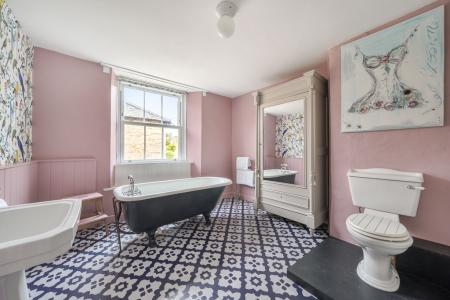 1362100-7-68e64be194