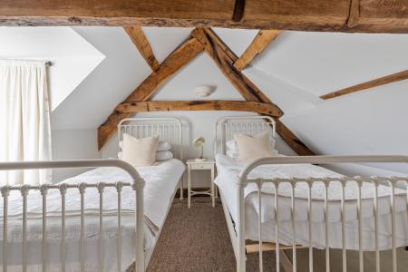 A27 - Lower East Far