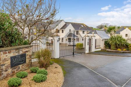 A01 - Embankment Rd,