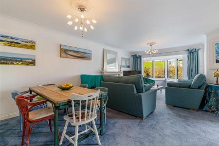 A12 - Embankment Rd,