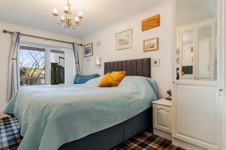 A25 - Embankment Rd,