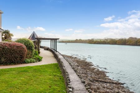 A07 - Embankment Rd,