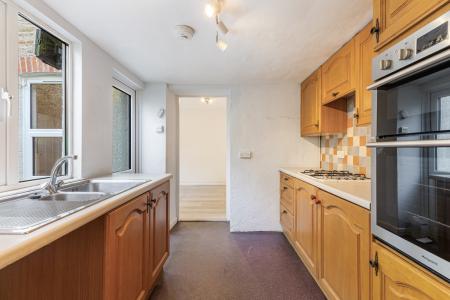 A12 - 1 Church Cotta