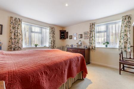 A25 - Broadhurst Sou