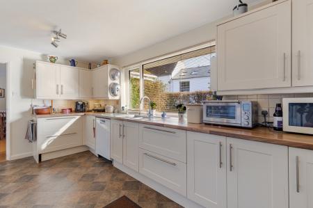 A12 - Broadhurst Sou