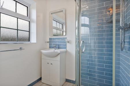 A25 - 25 Knowle Hous