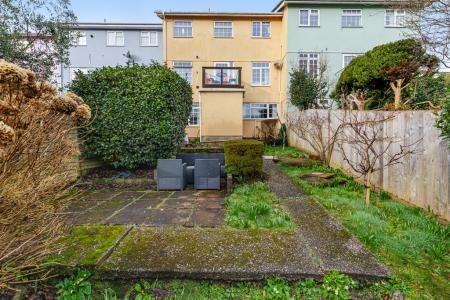 A02 - 25 Knowle Hous