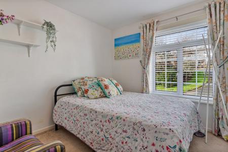 A24 - 25 Knowle Hous