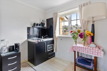 A23 - 25 Knowle Hous