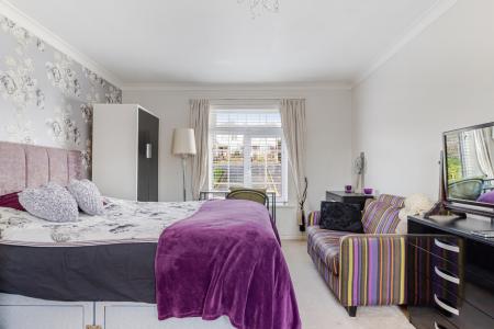 A22 - 25 Knowle Hous