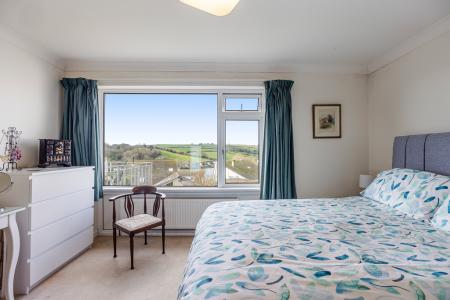 A23 - 13 Hillside Dr