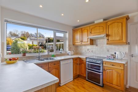 A15 - 13 Hillside Dr