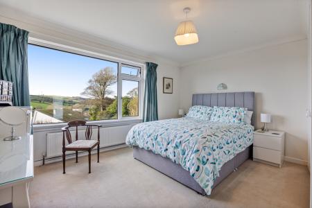 A24 - 13 Hillside Dr