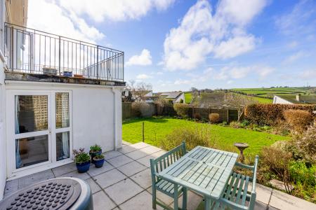 A10 - 13 Hillside Dr