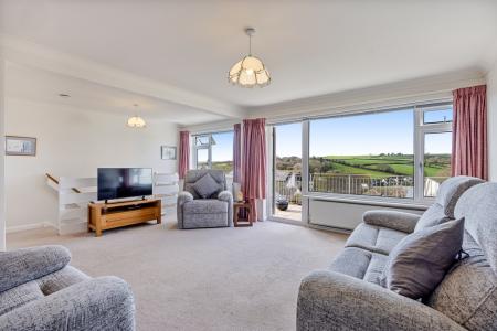 A14 - 13 Hillside Dr