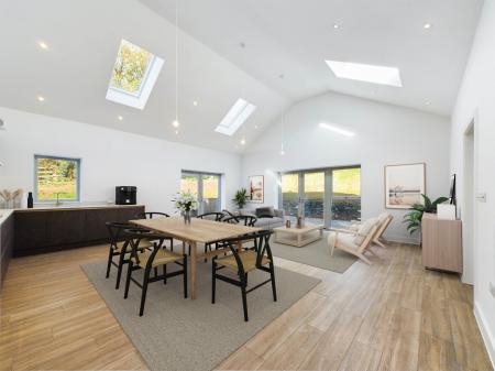 5. DUNLIN HOUSE - KI