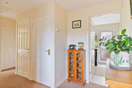 A25 - 25 Coombe Mead