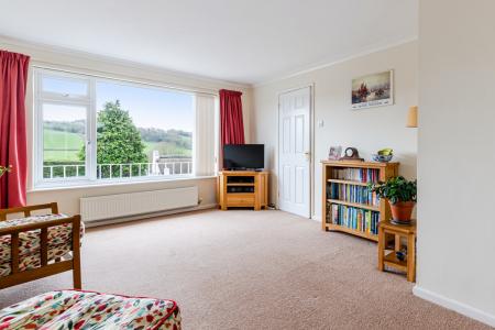 A17 - 25 Coombe Mead