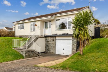 A01 - 25 Coombe Mead