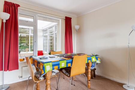 A19 - 25 Coombe Mead