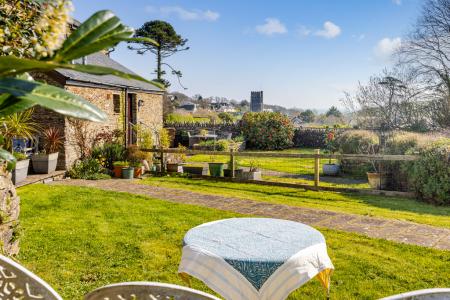 A03 - 4 Meadow Court