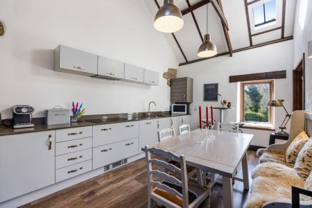 A08 - 4 Meadow Court