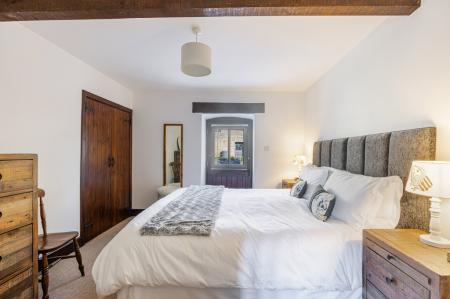 A13 - 4 Meadow Court