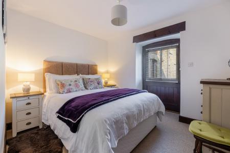 A11 - 4 Meadow Court