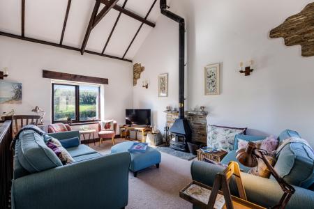 A07 - 4 Meadow Court