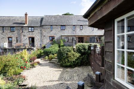 3NorthUptonBarns2024