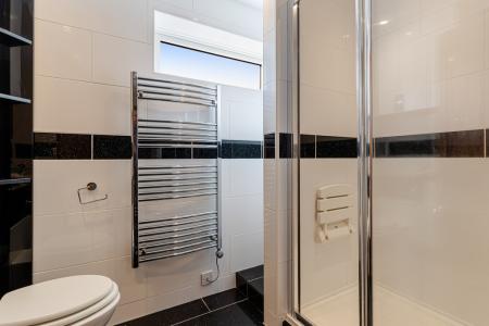 A27 - 10 Coombe Mead