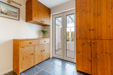 A16 - 10 Coombe Mead