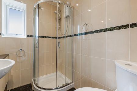 A28 - 10 Coombe Mead