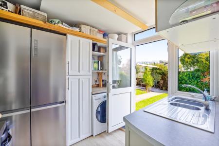 A17 - 4 The Precinct