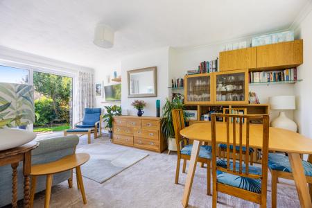 A14 - 4 The Precinct