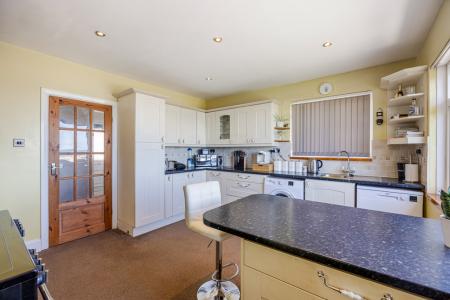 A16 - Eight Bells Be