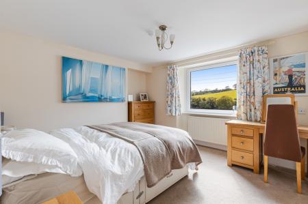A12 - Flat 1 The Cap