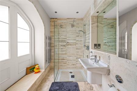 Bed 2 En-Suite