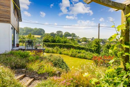 A08 - Byley Beeson -