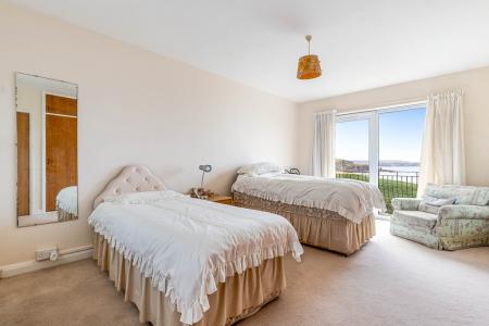 A43 - Folly Rise Rin