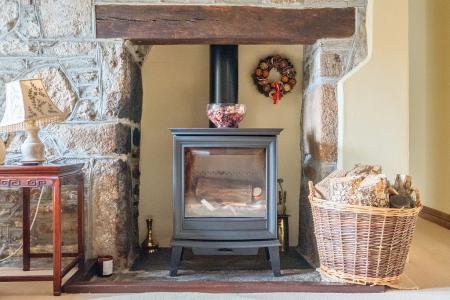 1334569-13-689dd7878