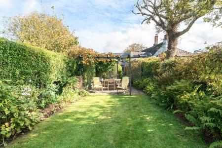 1360918-29-68dbec50e