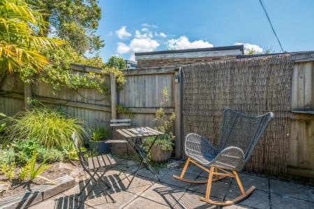 1318231-16-686faf327