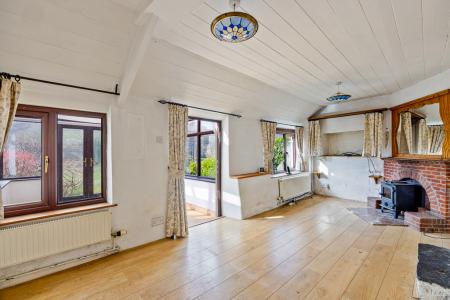 A17 - Avon House, Ki