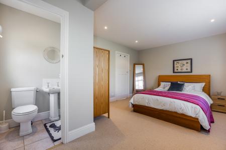 A17 - Porthole Cotta