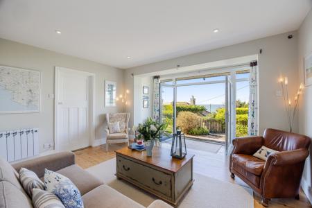 A19 - Porthole Cotta