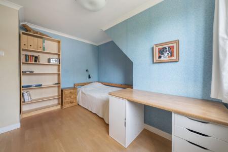 1282727-26-684184e78