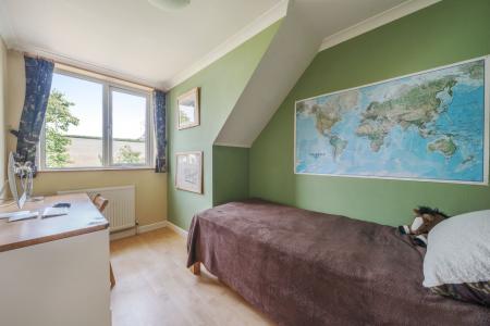 1282727-18-684180f8d